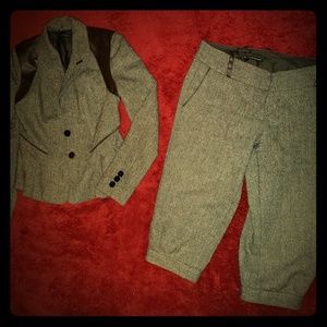 Cute 2 piece tweed suit w/ faux leather, knickers